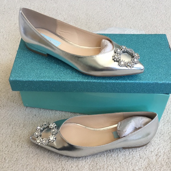 NWB Betsey Johnson Diana Jeweled Flat - Picture 2 of 5